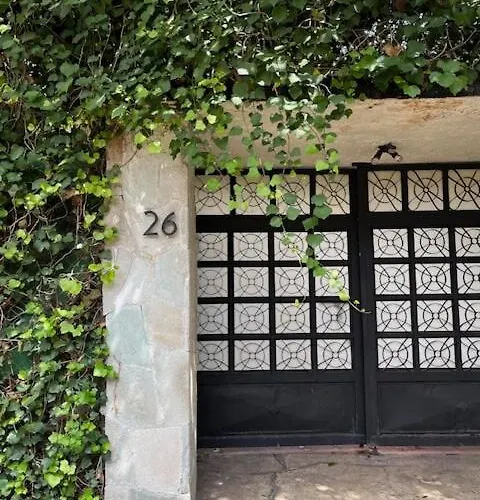 Artist's Or Couple's Casita & Holiday home