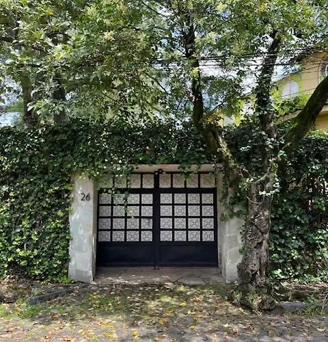 Holiday home Artist's Or Couple's Casita & *